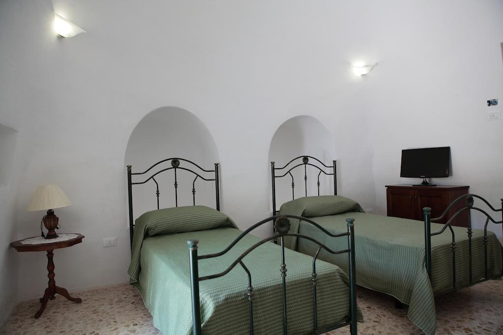 Вилла Agriturismo Masseria Casedde Vecchie Мартина-Франка Номер фото
