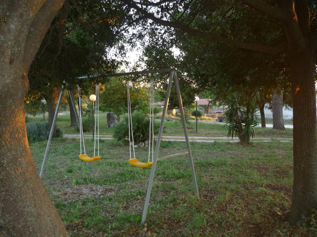 Вилла Agriturismo Masseria Casedde Vecchie Мартина-Франка Экстерьер фото